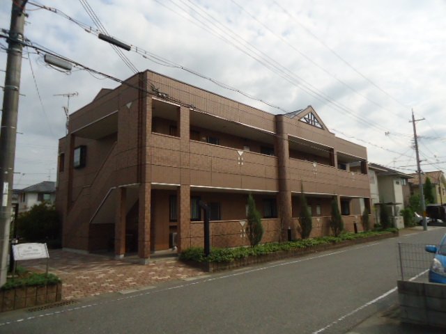 エントランス　外観写真（昼）