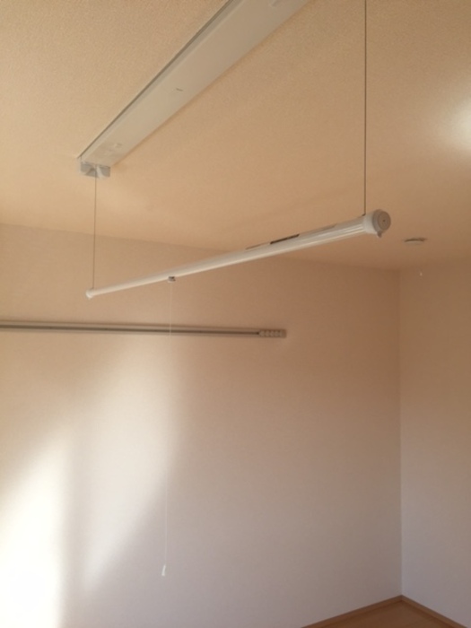 その他設備　室内物干し