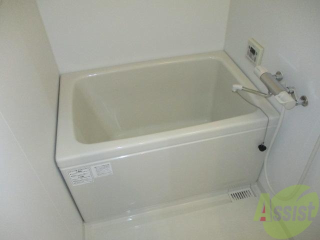 バス・シャワールーム　真っ白ですー