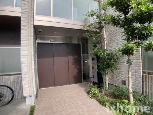 エントランス　建物の内部です