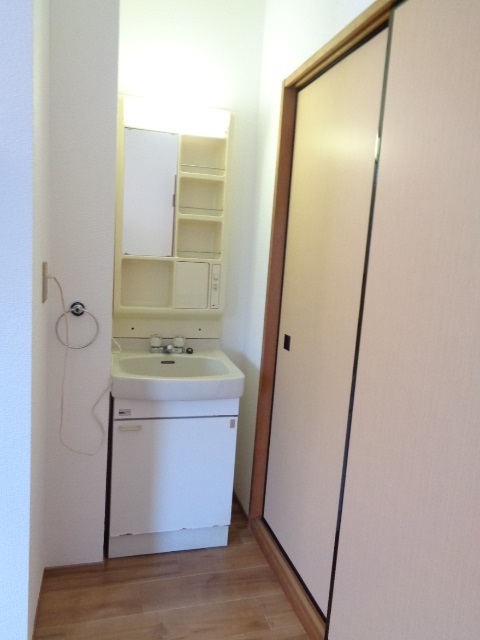 洗面設備　あると便利な独立洗面台