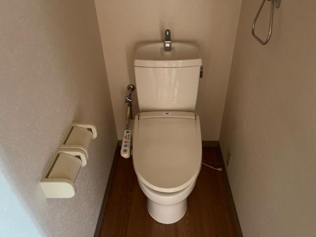 トイレ　シャワー付トイレ