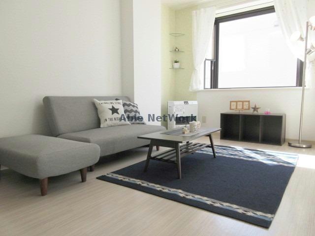 居室・リビング　家具は参考です