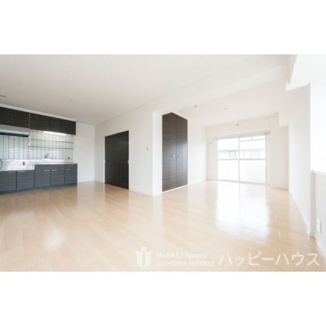 その他　【居間・リビング】退去予定の為現状を優先します。