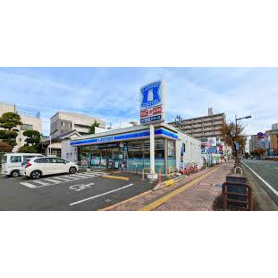 コンビニ　ローソン熊本九品寺一丁目店（コンビニ）まで96m