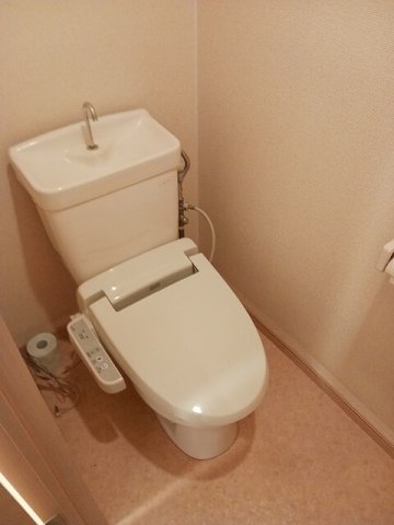 トイレ　落ち着いたトイレです