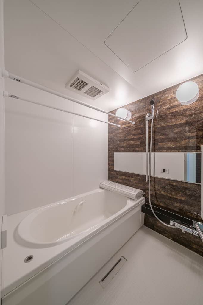 バス・シャワールーム　バスルーム