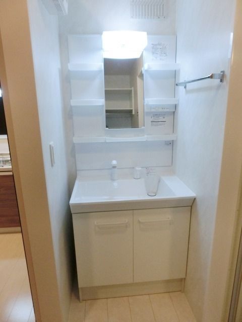 洗面設備　便利な独立洗面台