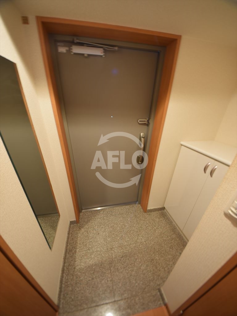 玄関　レジュールアッシュ天王寺　玄関