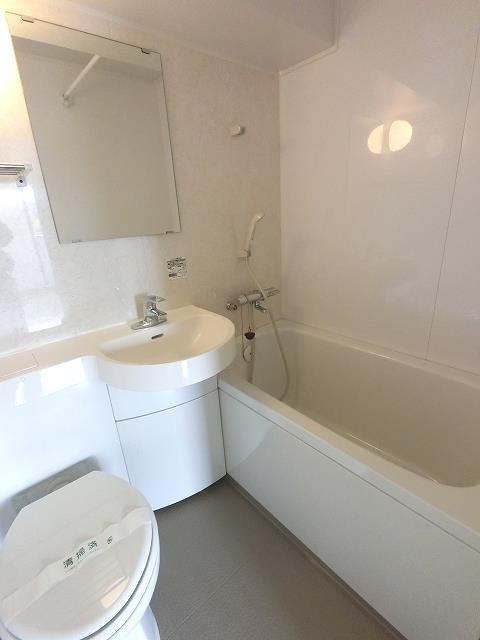 バス・シャワールーム　三点ユニットバス