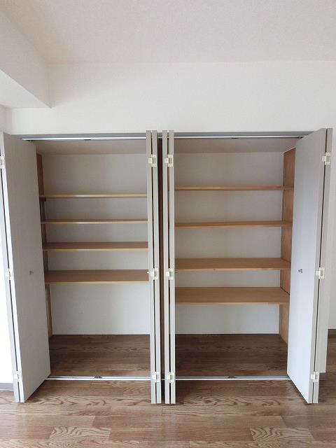 収納　クローゼット