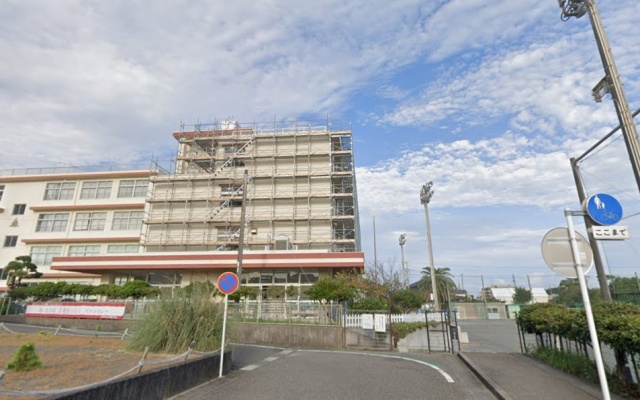 小学校　静岡市立大里東小学校（小学校）まで800m