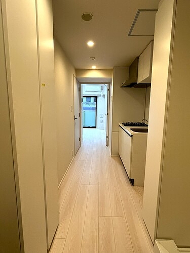 その他　玄関からの室内※同タイプ別部屋2025.12新築未入居時撮影