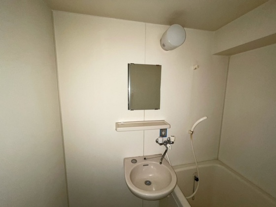 洗面設備　※別部屋の写真です