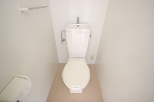 トイレ　別号室の写真