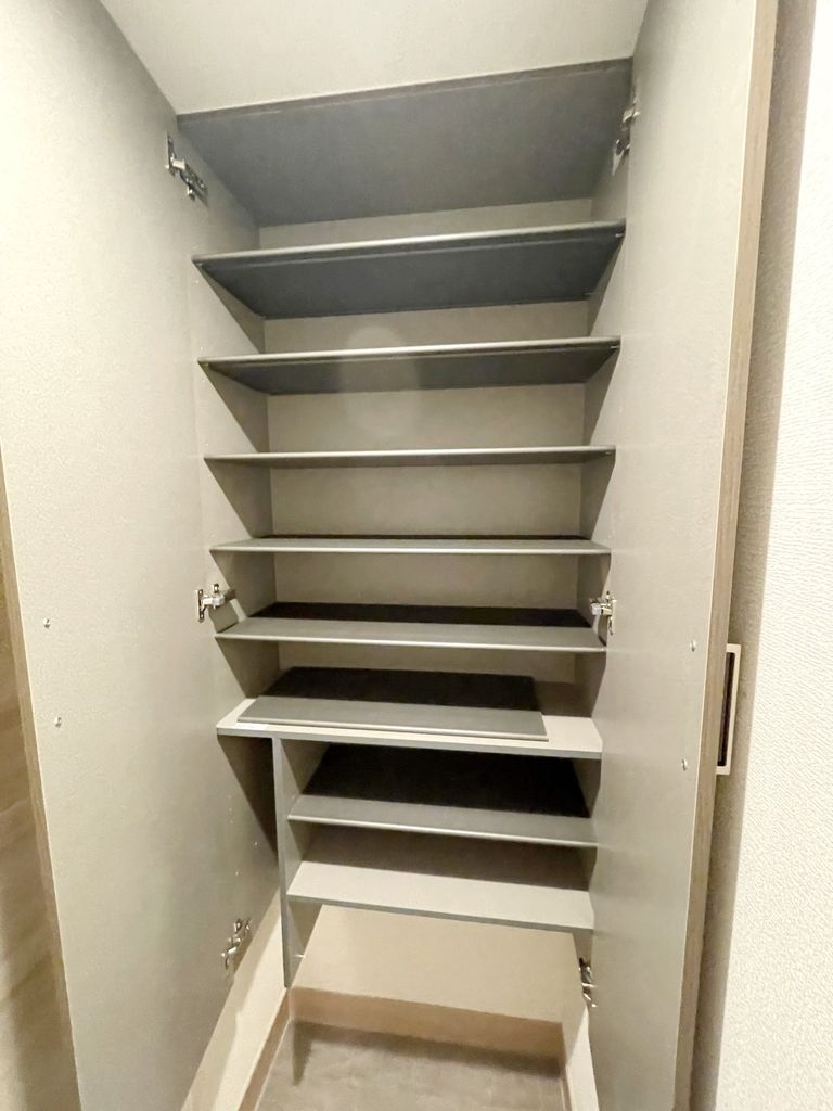 玄関　※同施工会社イメージ※別の号室です