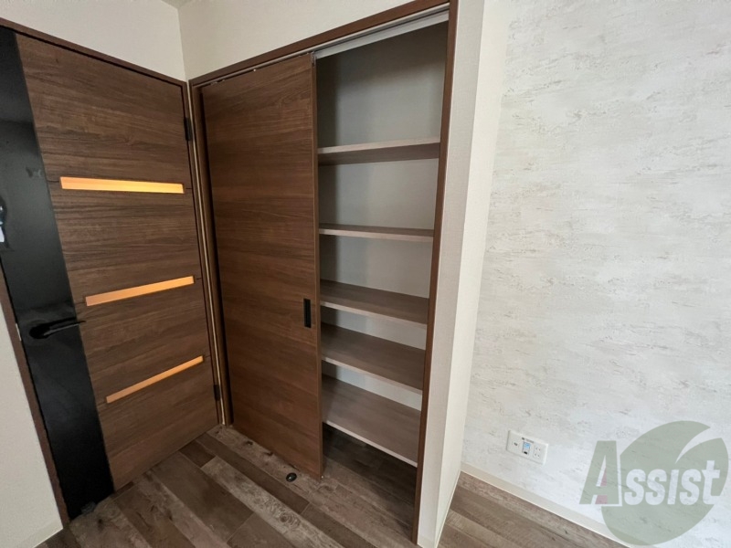 収納　寝室の収納です。部屋がすっきり片付きます。