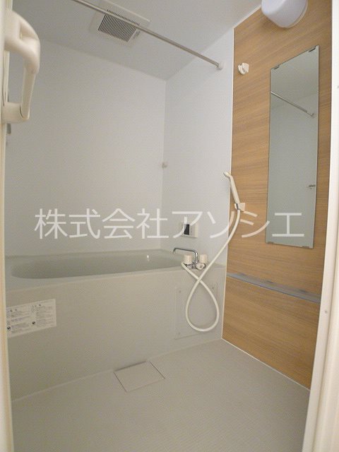 バス・シャワールーム　バスルーム