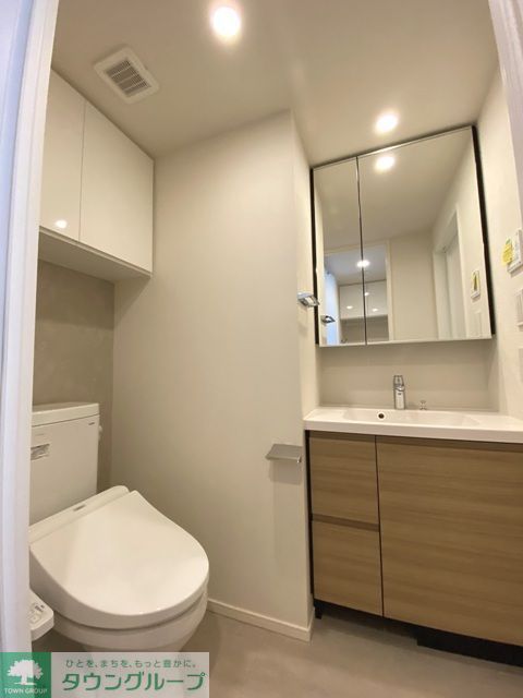 トイレ　※写真は同タイプ住戸です。