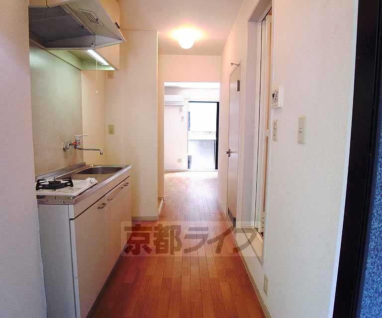 その他部屋・スペース　奥行のある廊下です。