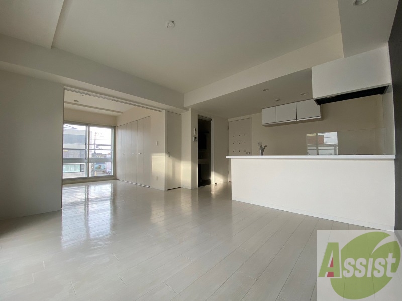 居室・リビング　広くてキレイなＬＤＫが広がっていて、充実した生活が送れそう。