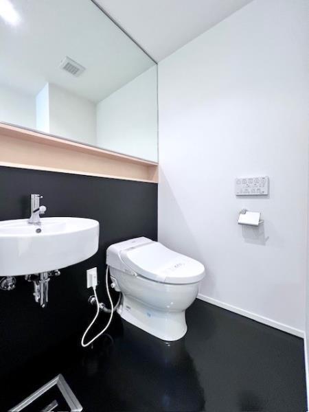 トイレ　トイレもきれいです