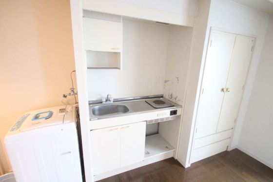 キッチン　※別の部屋の写真です