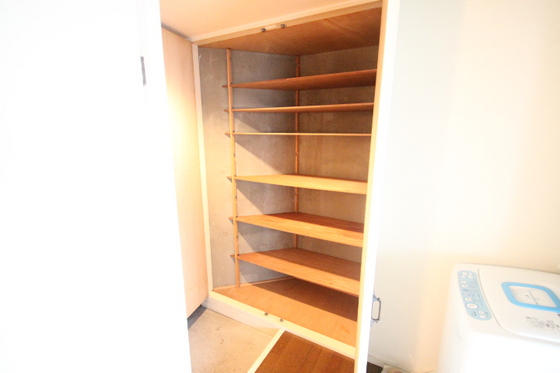 収納　※別の部屋の写真です