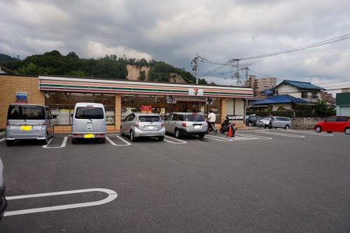 コンビニ　セブン-イレブン 広島緑井３丁目店（コンビニ）まで726m