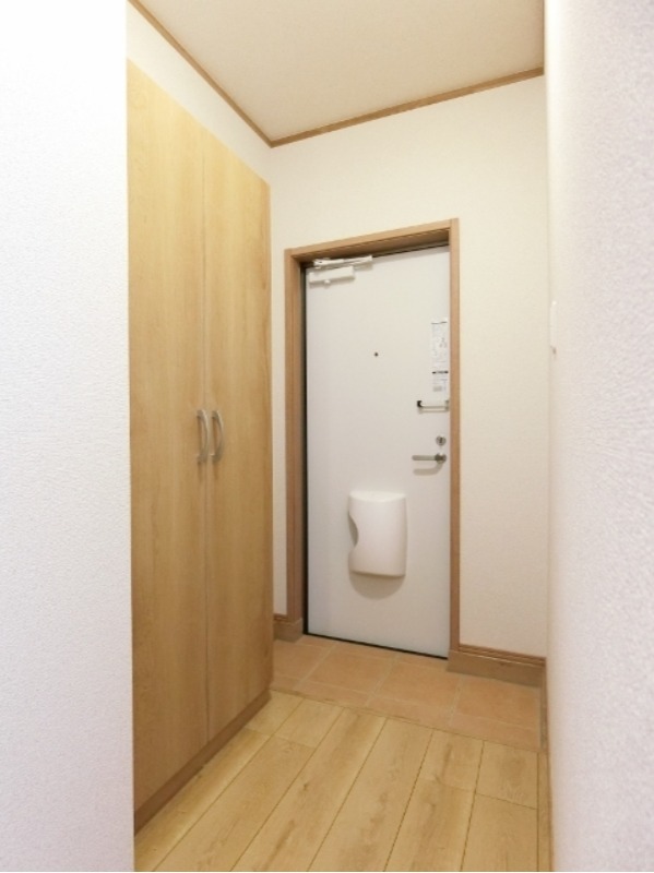 玄関　図面と現状に相違がある場合には現状を優先