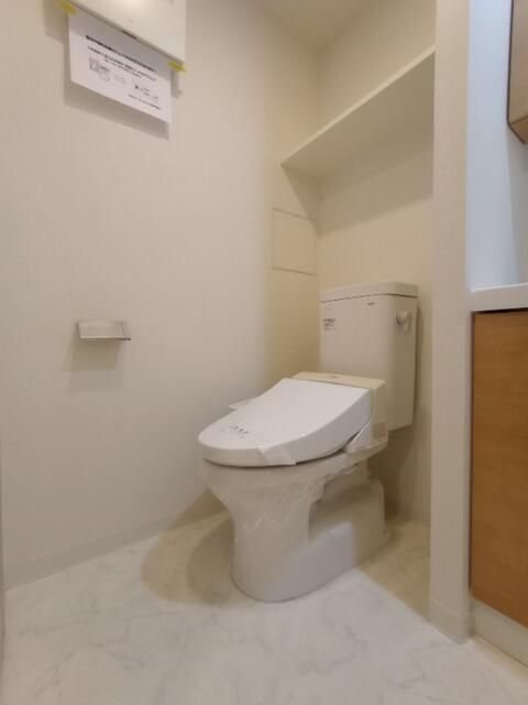 トイレ　写真はイメージです（床やクロスの色が変更となる可能性がありま