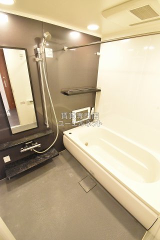 バス・シャワールーム　バスルーム