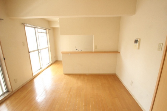 居室・リビング　※別部屋の写真です