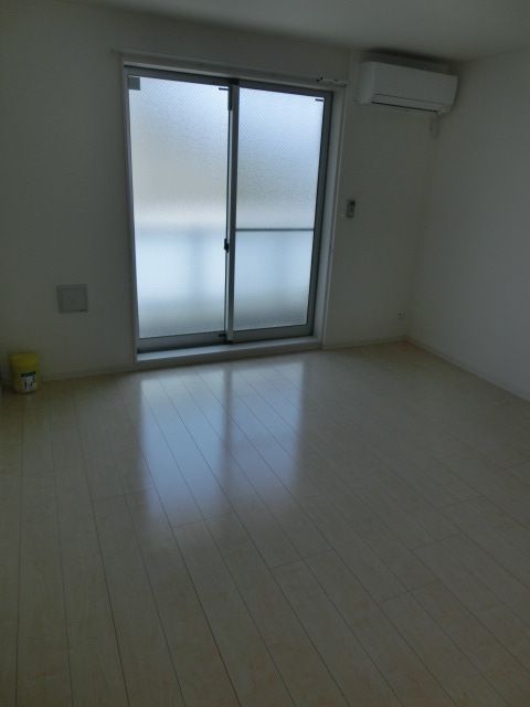 居室・リビング　きれいなフローリング