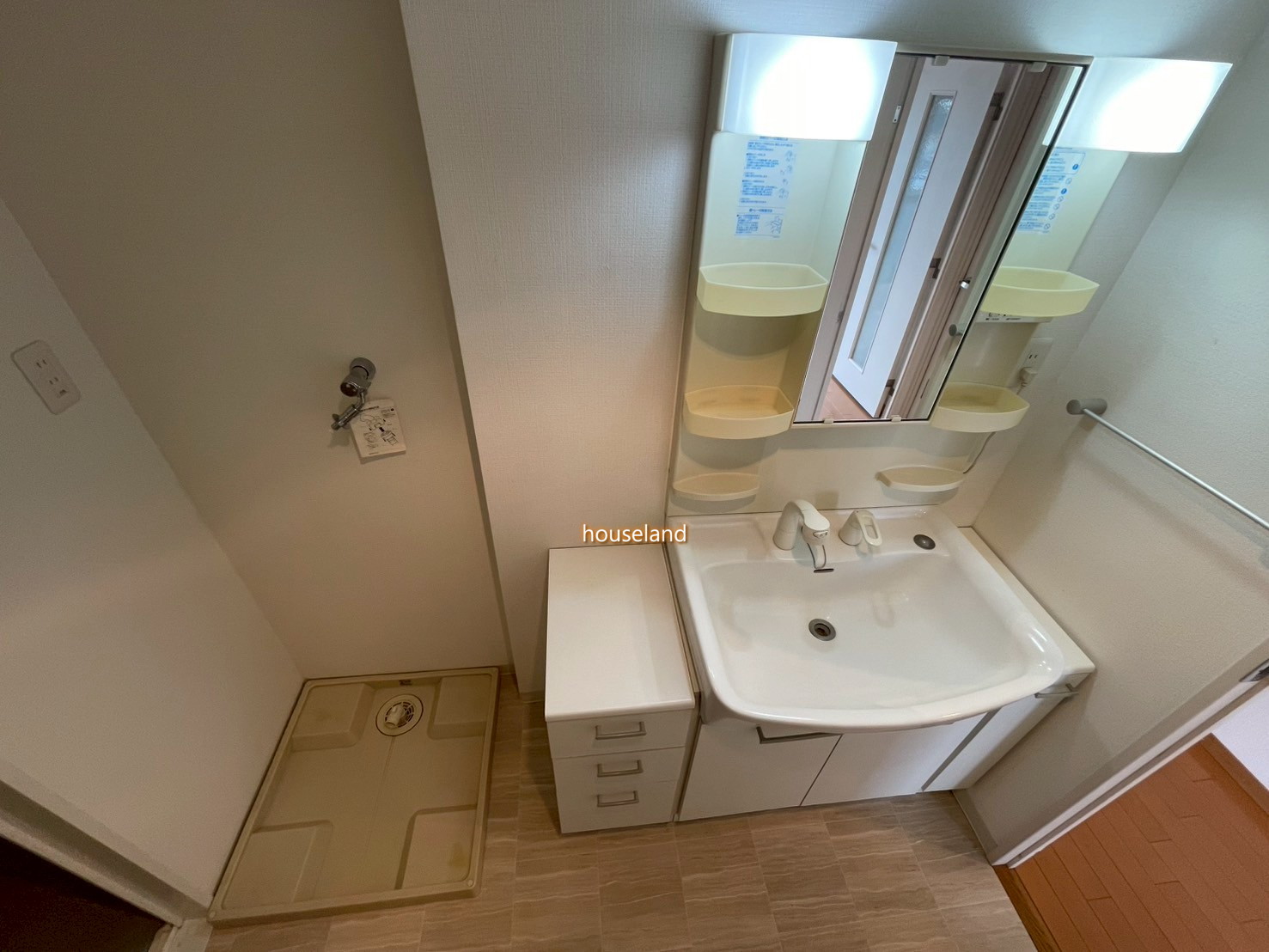 洗面設備　別号室参照