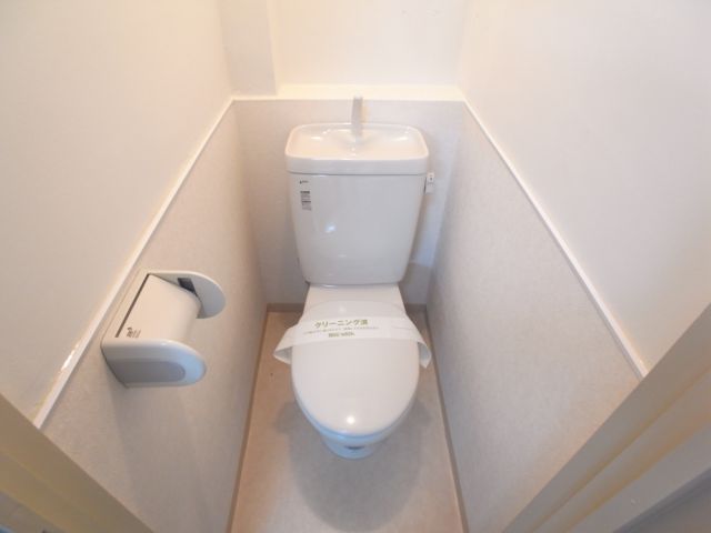 トイレ　使いやすくて人気のバス・トイレ別の物件です。
