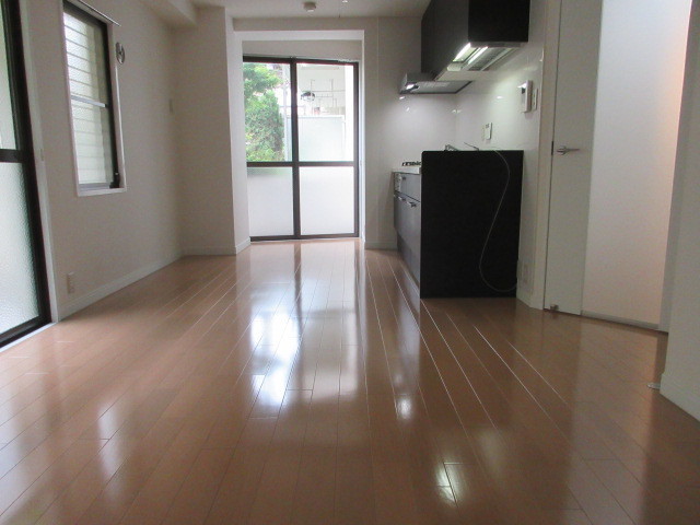 居室・リビング　８帖のリビングダイニングです