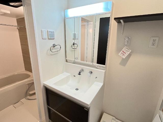 洗面設備　洗髪洗面化粧台