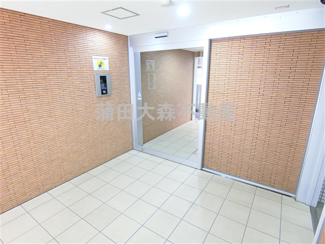 エントランス　防犯カメラTVモニター付オートロック宅配BOXメールBOX管