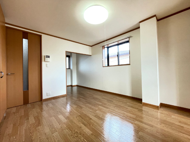 居室・リビング　照明あります