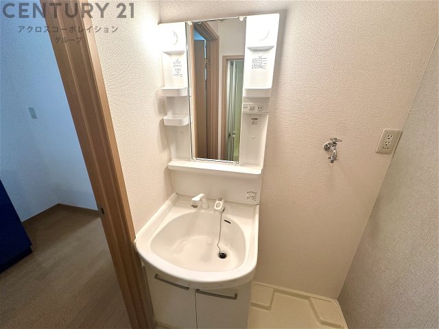 洗面設備　洗面所内に洗濯機置場あり♪