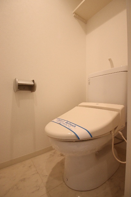 トイレ　※別号室の参考写真のため現況優先です。