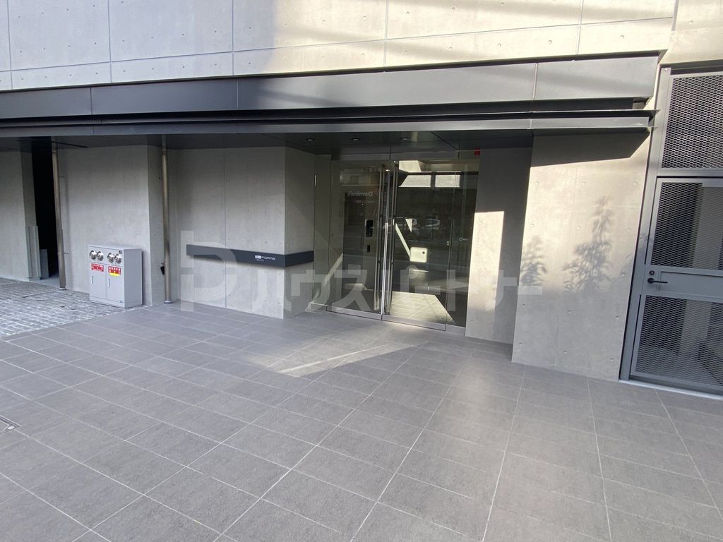 エントランス　エントランス