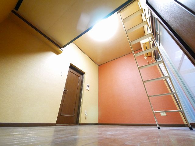 居室・リビング　ゆったりした洋室です