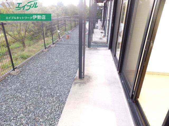 庭　同型参考写真