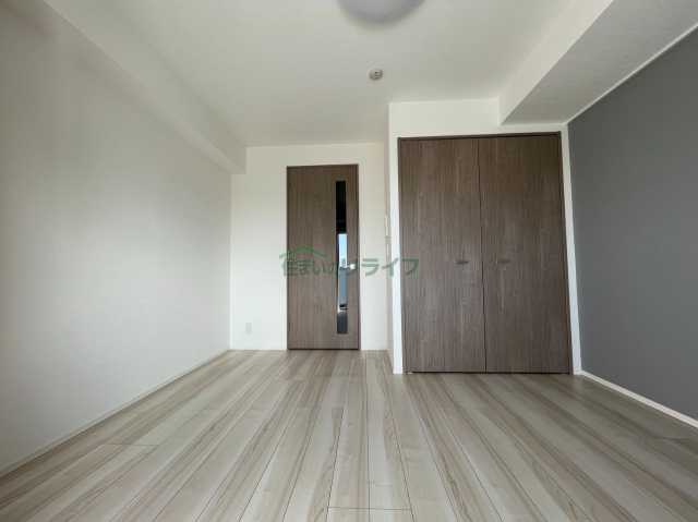 居室・リビング　※参考写真です。反転タイプのお部屋になります。