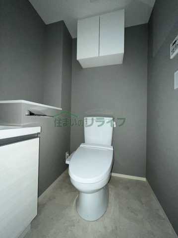 トイレ　※参考写真です。反転タイプのお部屋になります。