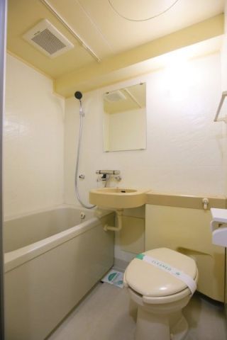 バス・シャワールーム　3点ユニット(バス・トイレ同室)