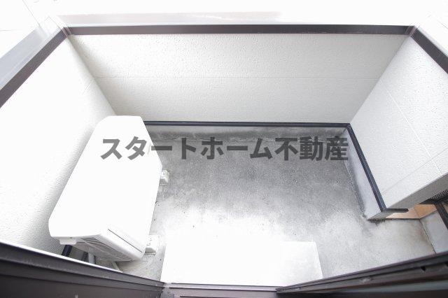 バルコニー　陽当たり良好なバルコニーです