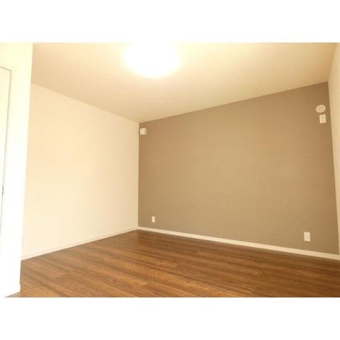 居室・リビング　室内